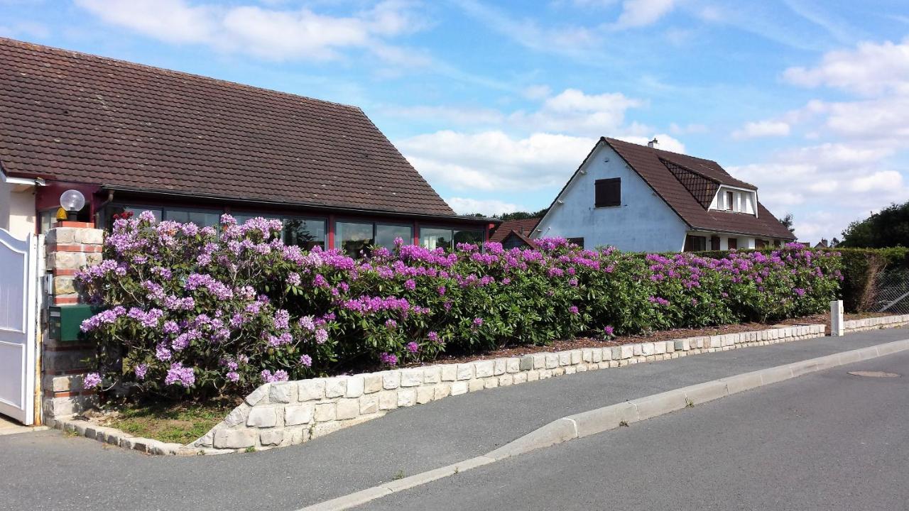 Chambre Privee Avec Salon, Garage Voiture, Velos, Motos Tourville-sur-Arques المظهر الخارجي الصورة