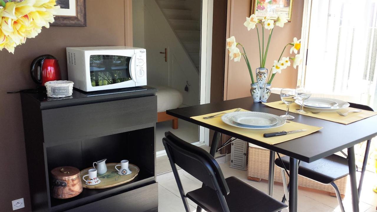 Chambre Privee Avec Salon, Garage Voiture, Velos, Motos Tourville-sur-Arques المظهر الخارجي الصورة