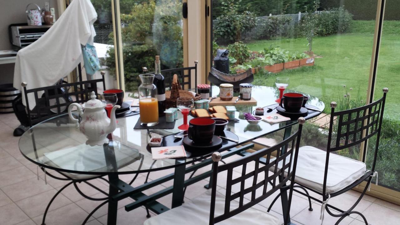 Chambre Privee Avec Salon, Garage Voiture, Velos, Motos Tourville-sur-Arques المظهر الخارجي الصورة