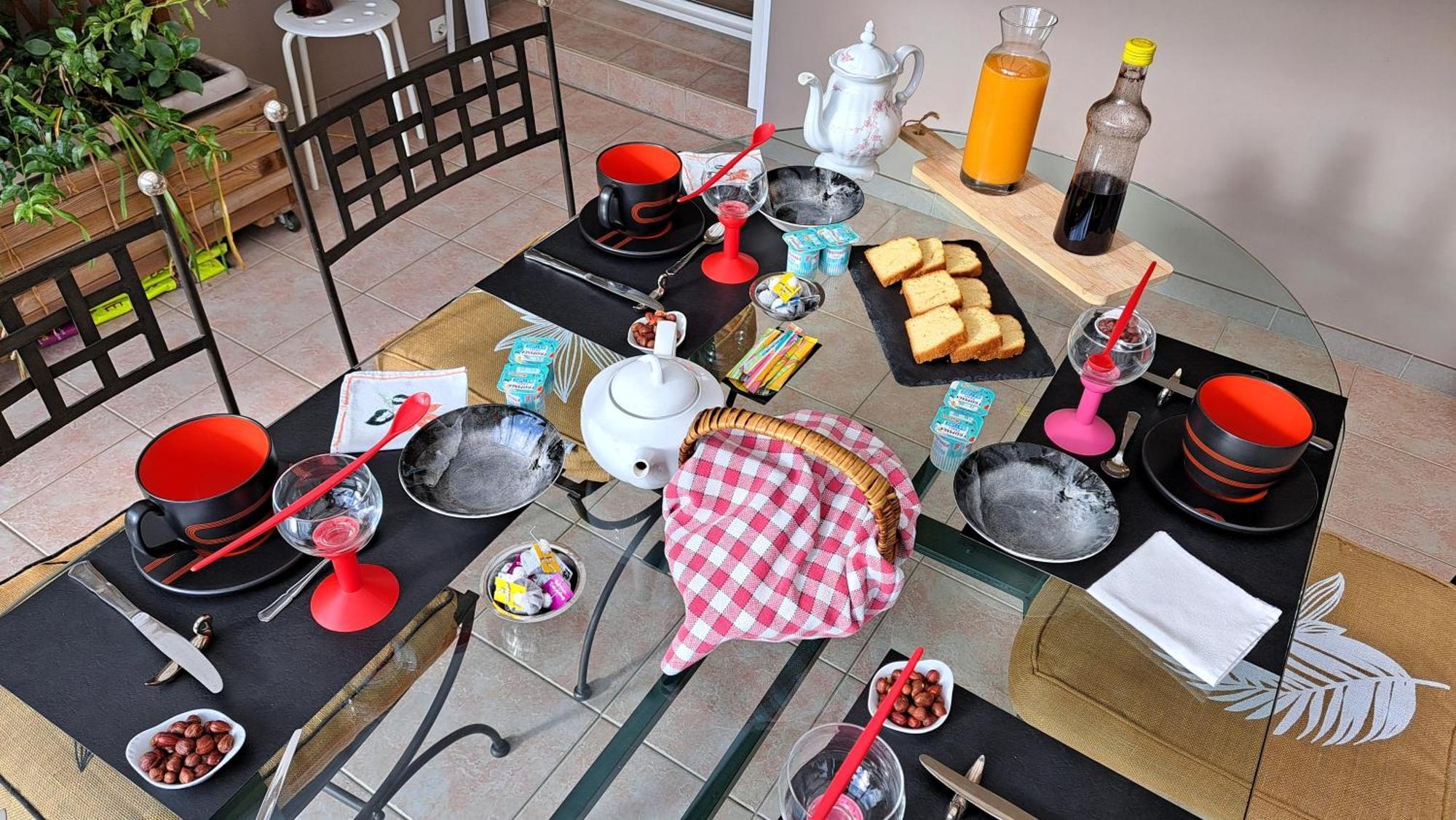 Chambre Privee Avec Salon, Garage Voiture, Velos, Motos Tourville-sur-Arques المظهر الخارجي الصورة